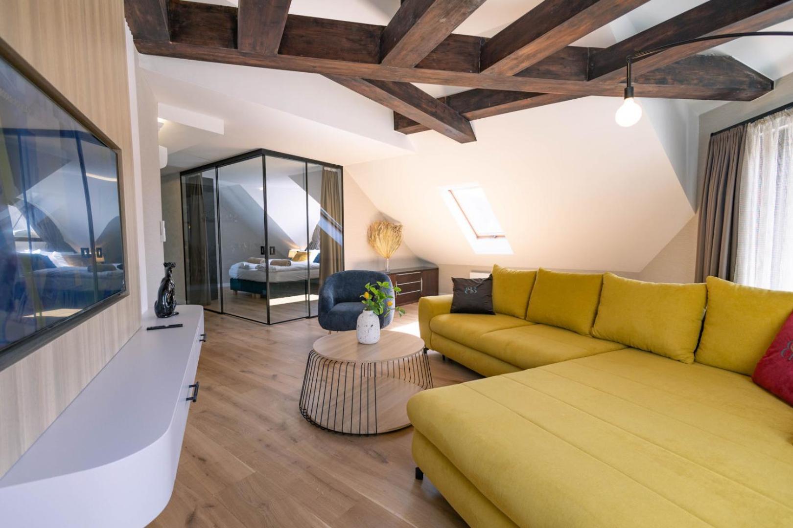 Boulevard Boutique Suites Леба Екстериор снимка