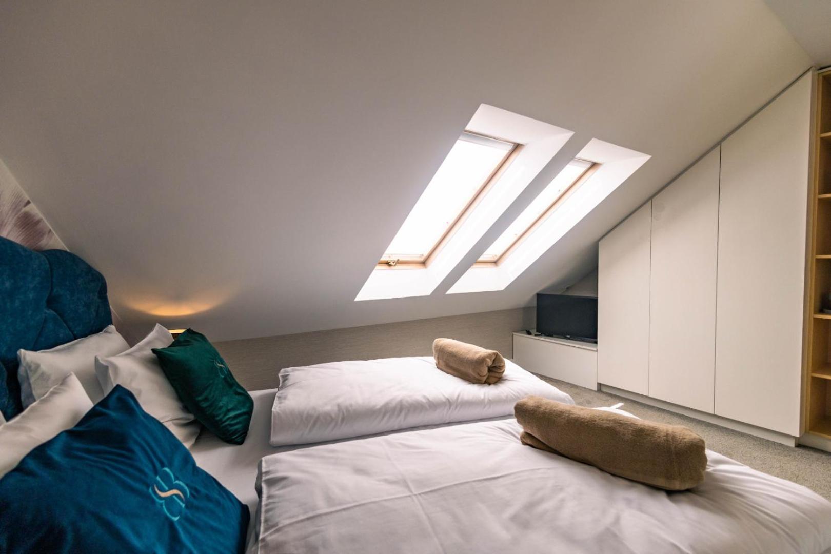 Boulevard Boutique Suites Леба Екстериор снимка