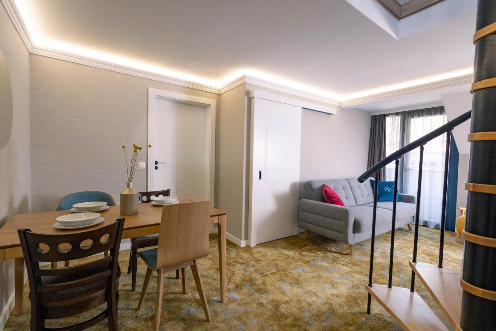 Boulevard Boutique Suites Леба Екстериор снимка
