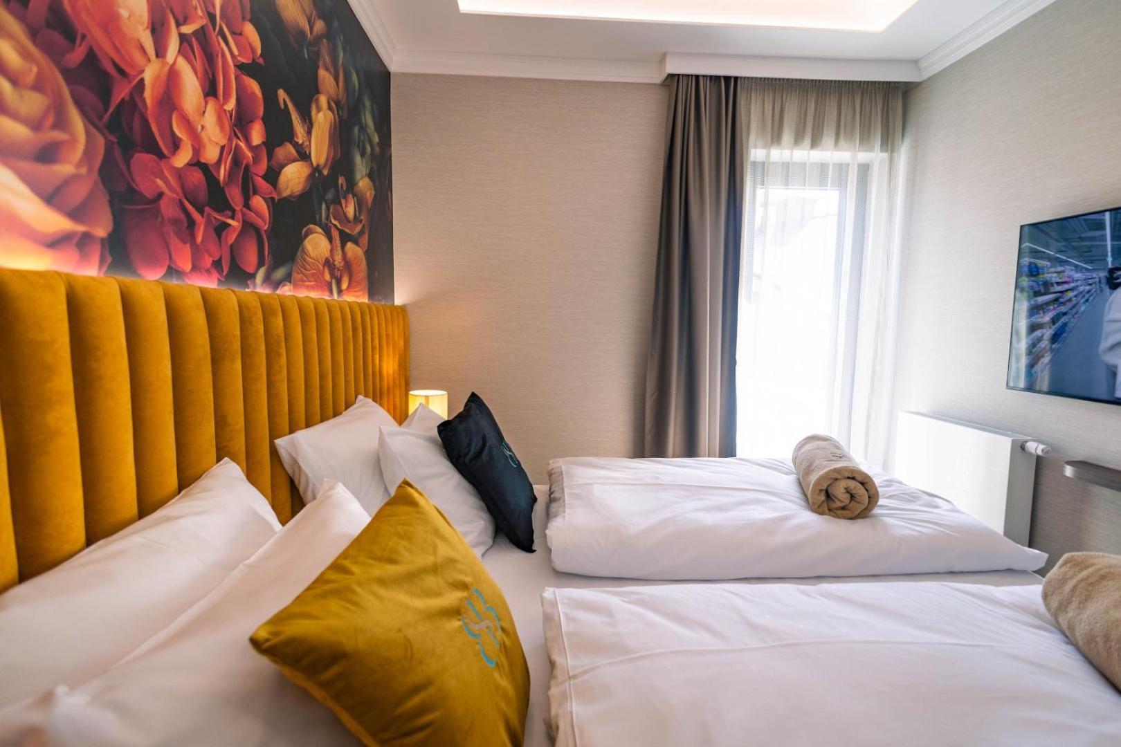 Boulevard Boutique Suites Леба Екстериор снимка